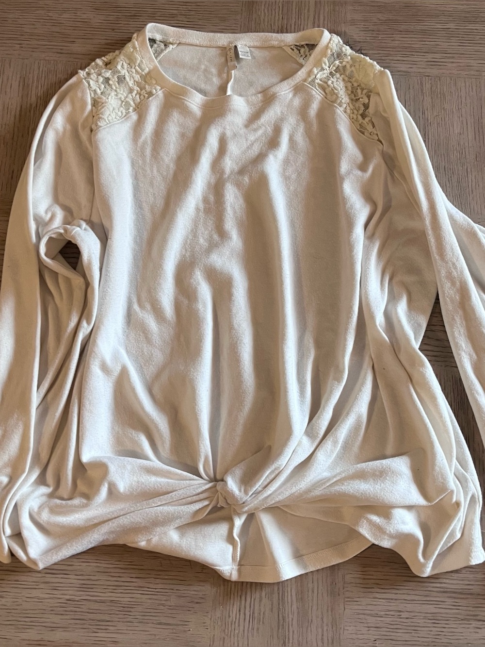 Cato 1946 White Long Sleeve Top with Lace Shoulders Plus Size 18/20W
